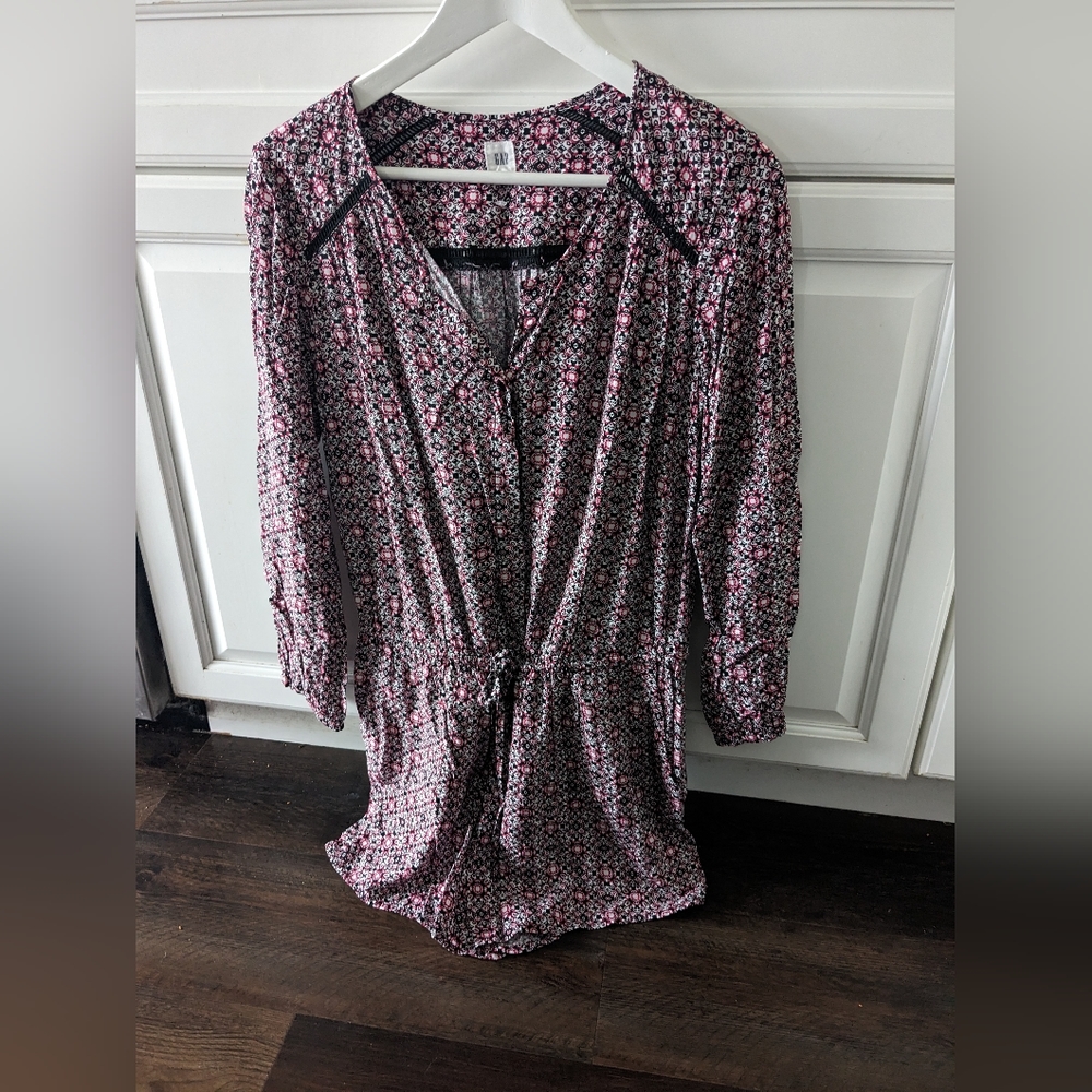 Adorable chic spring romper by The Gap small boho print